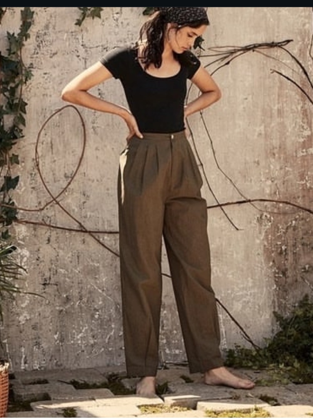 Doen Olive High-Waist Pleated Trousers